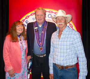 Dame de la Chaîne Marny Gilluly, Chevalier C.W. Gilluly, and Doug Linton (Photo by Judith Mazza)