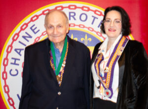 Officier Allan Kam and Vice Chargé de Réseaux Sociaux Tierra Beard (Photo by Leonardo Vittori)